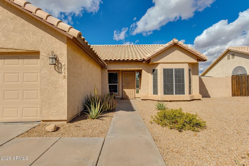 4250 Encinas Ave, Gilbert, AZ 85234