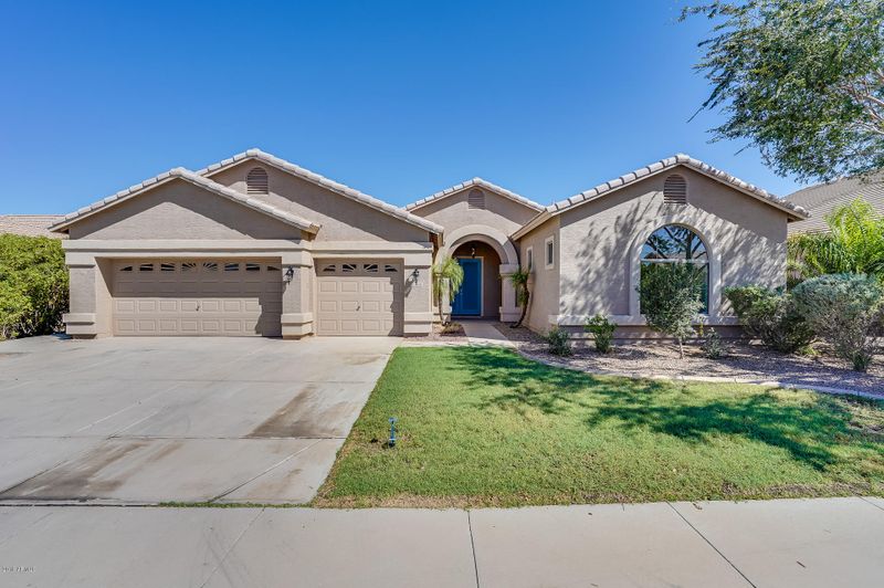 4250 E Runaway Bay Dr, Chandler, AZ 85249