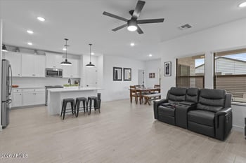 42505 Vincent Dr, Maricopa, AZ 85138