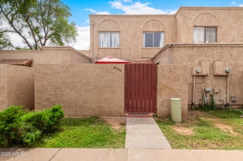 4252 68th Ln, Phoenix, AZ 85033