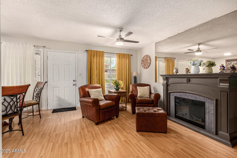 4252 68th Ln, Phoenix, AZ 85033