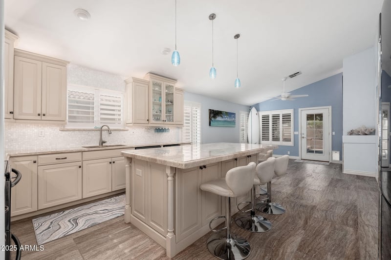 4253 Raven Rd, Phoenix, AZ 85044
