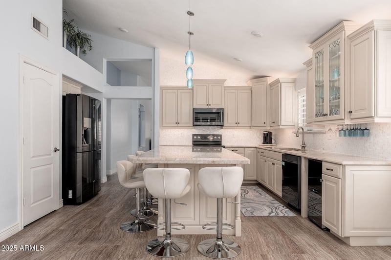 4253 Raven Rd, Phoenix, AZ 85044