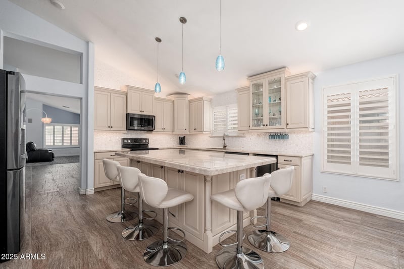 4253 Raven Rd, Phoenix, AZ 85044
