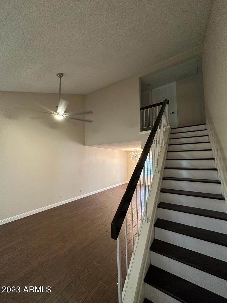 4254 E Vineyard Rd, Phoenix, AZ 85042