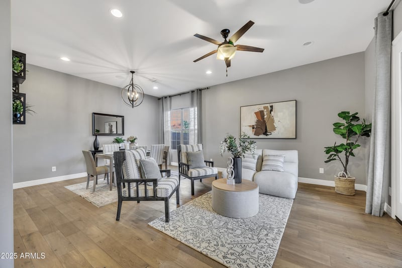 4254 Valencia Dr, Phoenix, AZ 85042