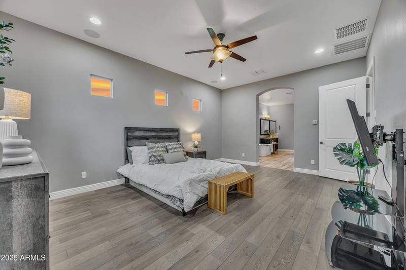 4254 Valencia Dr, Phoenix, AZ 85042