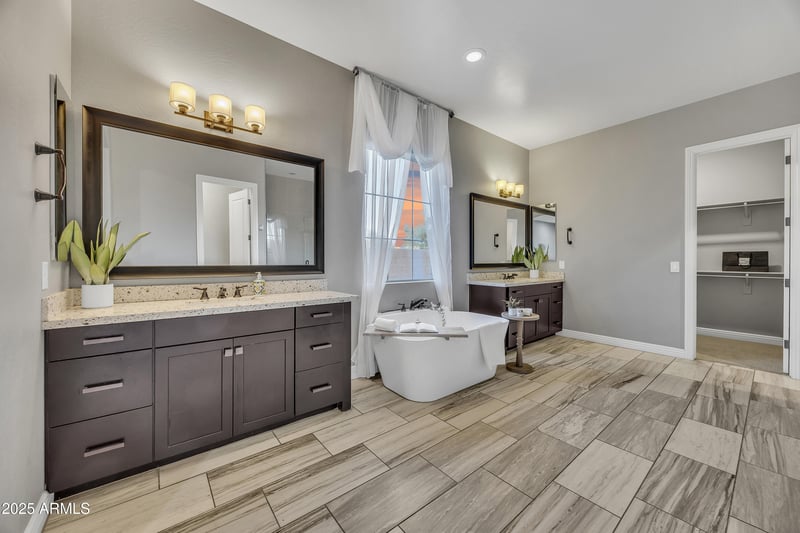 4254 Valencia Dr, Phoenix, AZ 85042