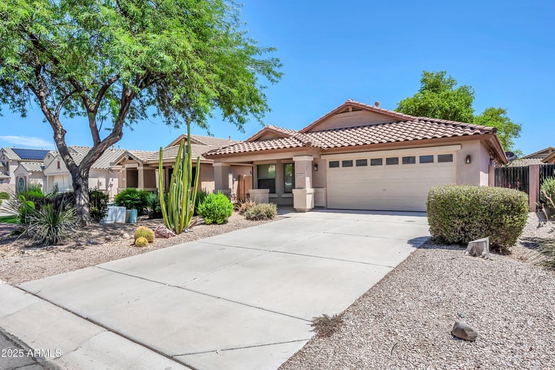 4255 Rock Dr, San Tan Valley, AZ 85143