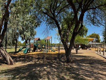 4256 N 82nd St, Scottsdale, AZ 85251