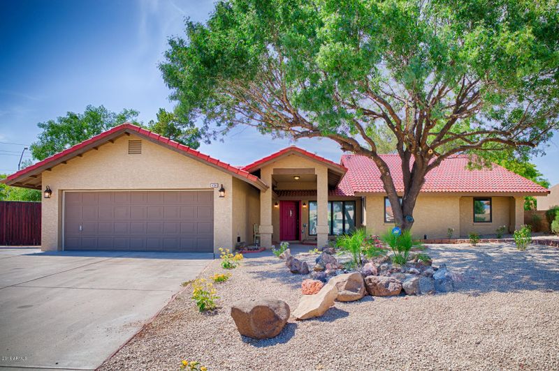 426 E Hackamore St, Mesa, AZ 85203