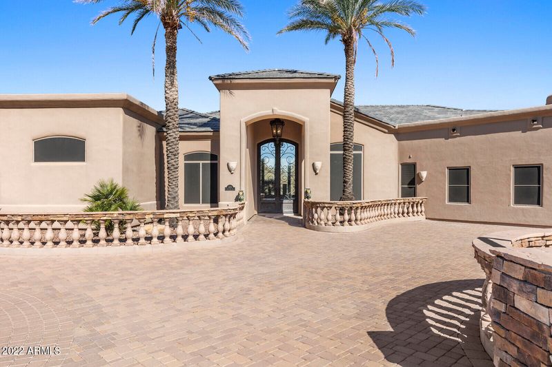 426 E Windmere Dr, Phoenix, AZ 85048