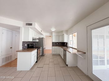 4260 Vineyard Rd, Phoenix, AZ 85042
