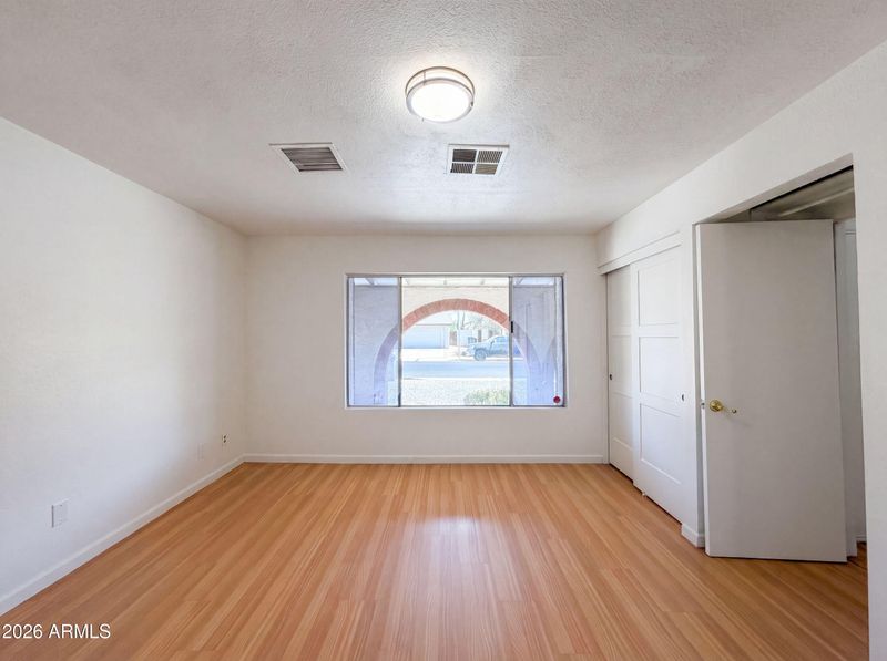 4260 E Vineyard Rd, Phoenix, AZ 85042