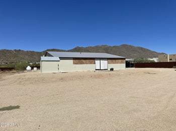 42605 6th Ave, New River, AZ 85087