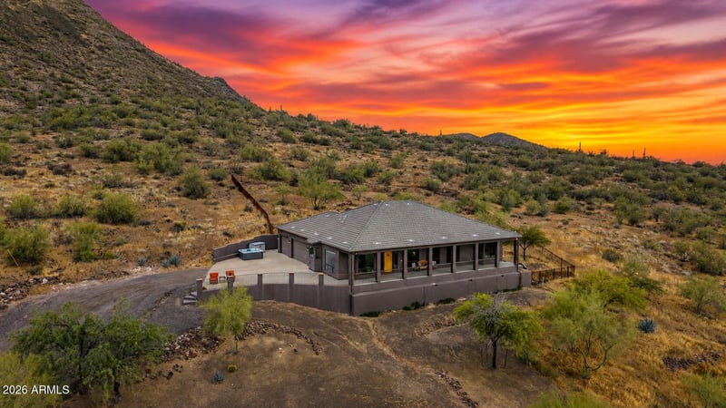 42610 22nd St, New River, AZ 85087