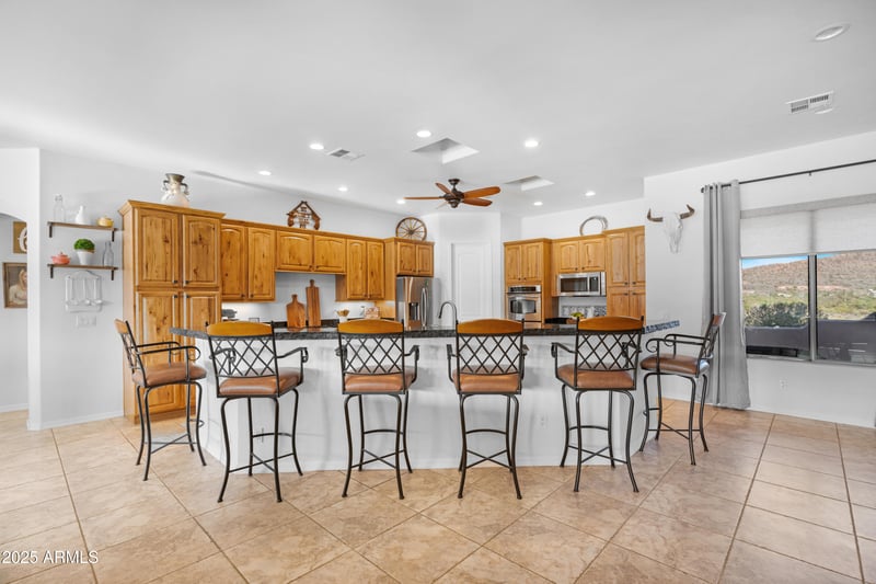 42618 3rd Ave, New River, AZ 85087