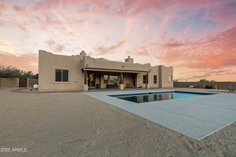 42618 3rd Ave, New River, AZ 85087