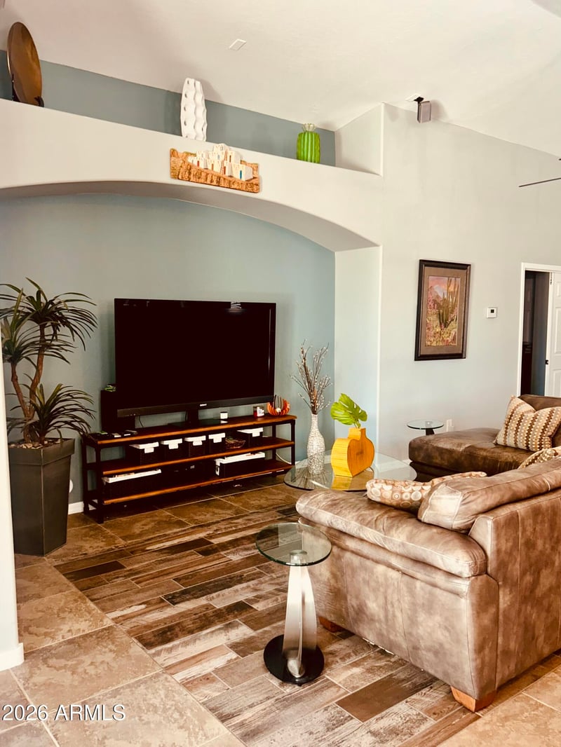42635 N 43 Dr, New River, AZ 85087
