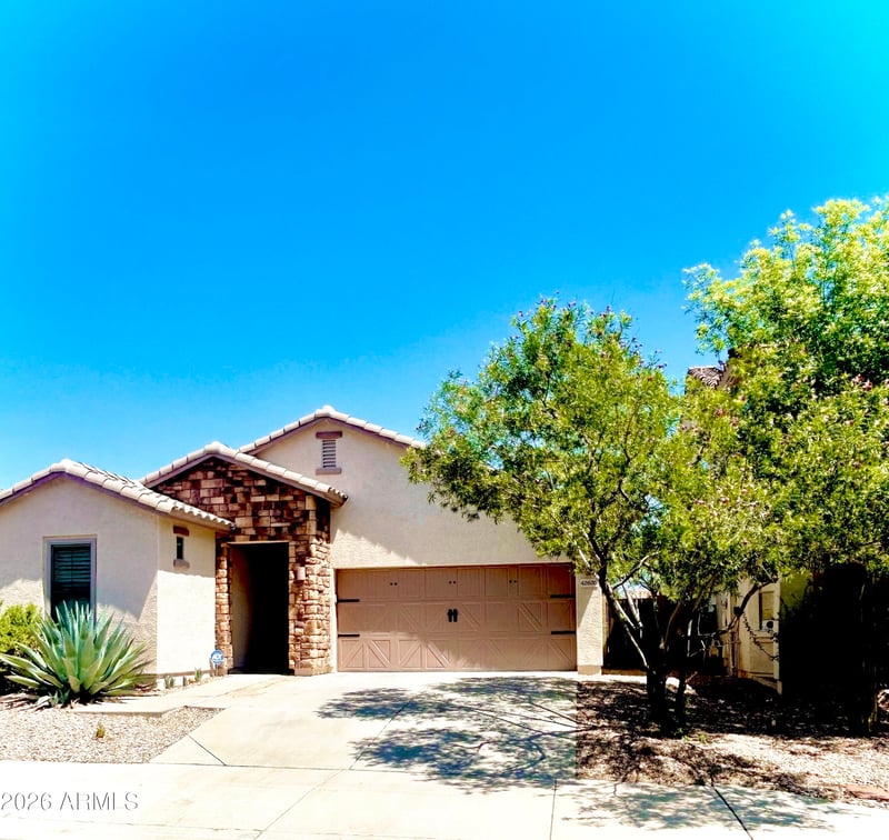 42635 N 43 Dr, New River, AZ 85087