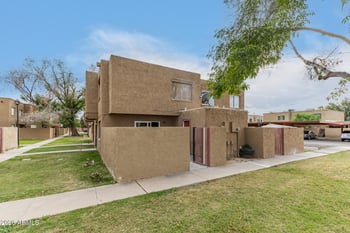4267 68th Ln, Phoenix, AZ 85033