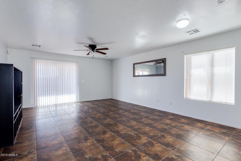 4267 E Whitehall Dr, San Tan Valley, AZ 85140