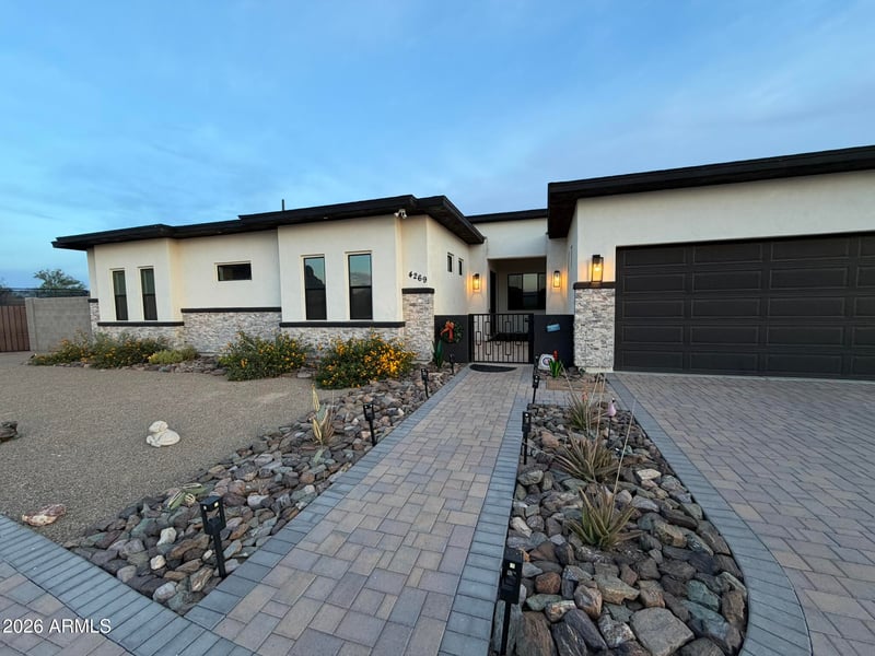 4269 4th Ave, Apache Junction, AZ 85119