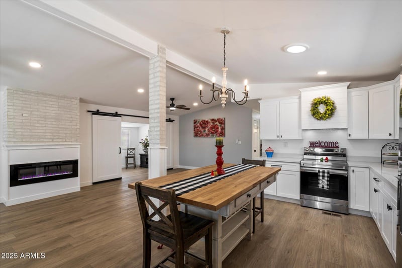 427 80th Way, Mesa, AZ 85208