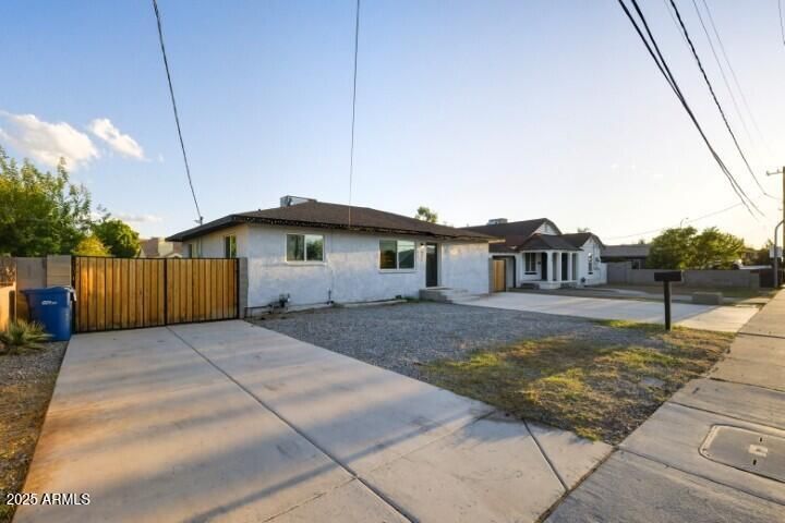 427 E Crescent Ave, Mesa, AZ 85204