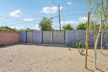 427 Erie Dr, Tempe, AZ 85282