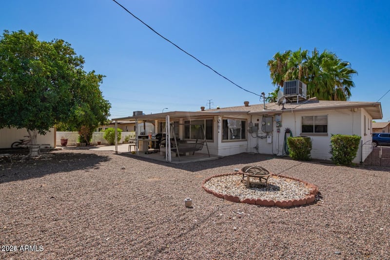 427 55th Pl, Mesa, AZ 85205
