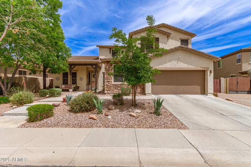 42711 45th Dr, Phoenix, AZ 85087