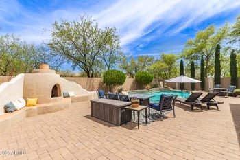 42711 45th Dr, Phoenix, AZ 85087