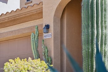 42723 43rd Dr, New River, AZ 85087
