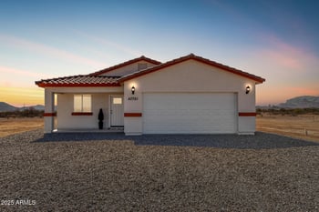 42761 Indianola Ave, Tonopah, AZ 85354