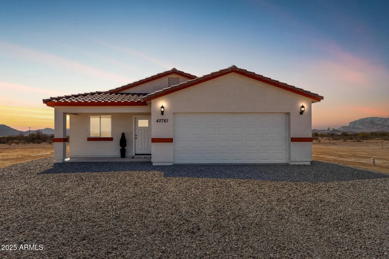 42761 Indianola Ave, Tonopah, AZ 85354