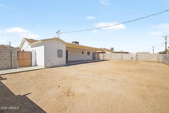 428 Desert Dr, Phoenix, AZ 85042