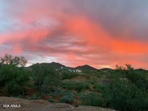 428 E Hemingway Ln, Phoenix, AZ 85086
