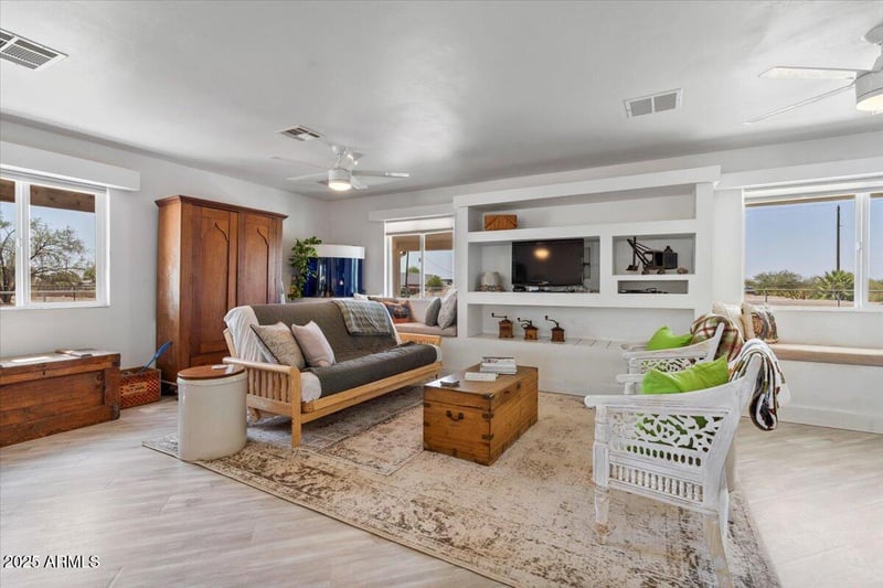42803 Murphy Ave, San Tan Valley, AZ 85140