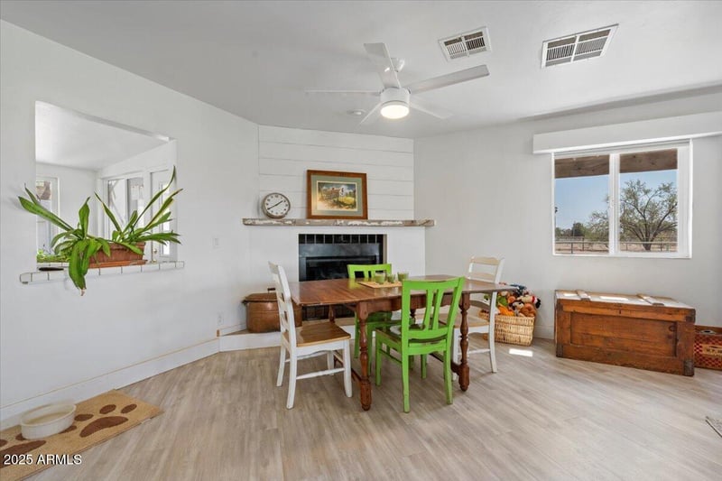 42803 Murphy Ave, San Tan Valley, AZ 85140