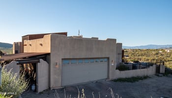 42812 22nd St, New River, AZ 85087