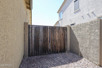 42812 45th Dr, New River, AZ 85087