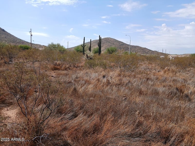 42821 16 St #B, New River, AZ 85087