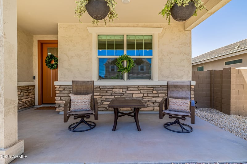 4283 Nora Dr, San Tan Valley, AZ 85144