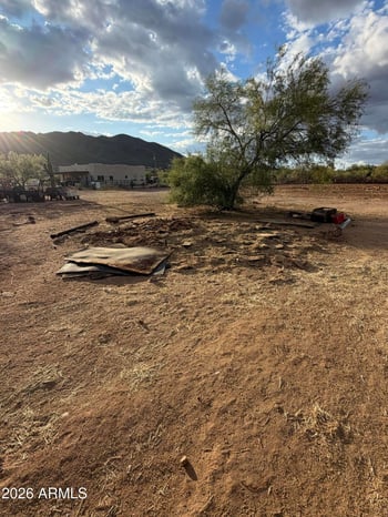 42845 7th Ave, New River, AZ 85087