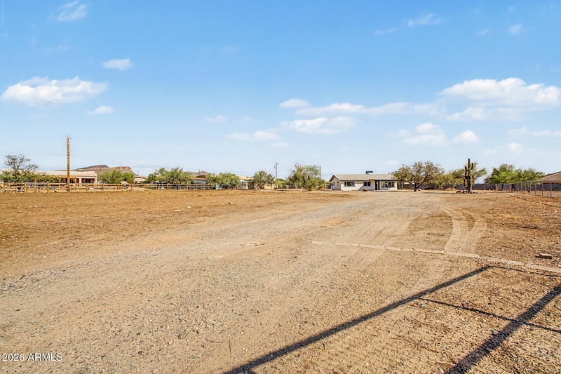 42845 N 7th Ave, New River, AZ 85087