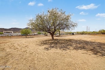 42845 N 7th Ave, New River, AZ 85087