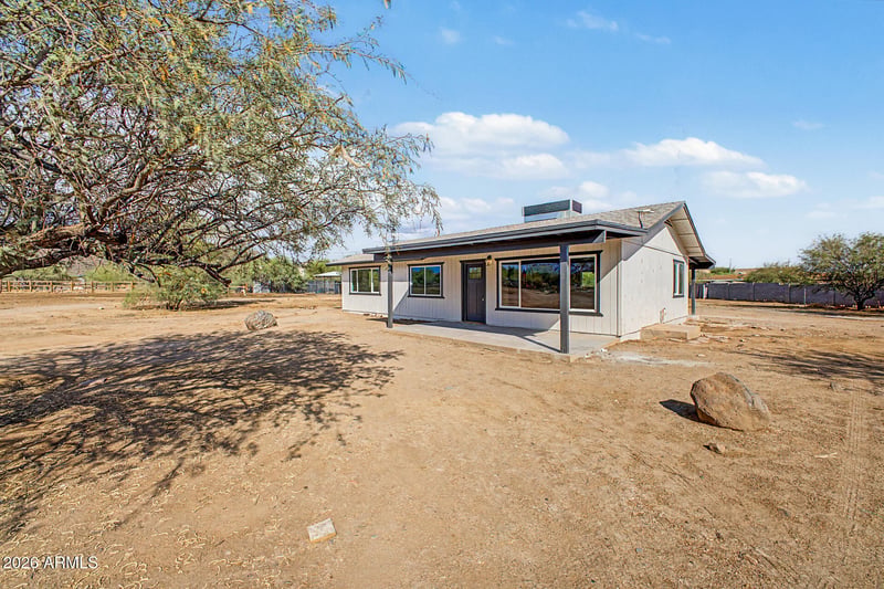 42845 N 7th Ave, New River, AZ 85087