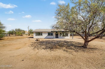 42845 N 7th Ave, New River, AZ 85087