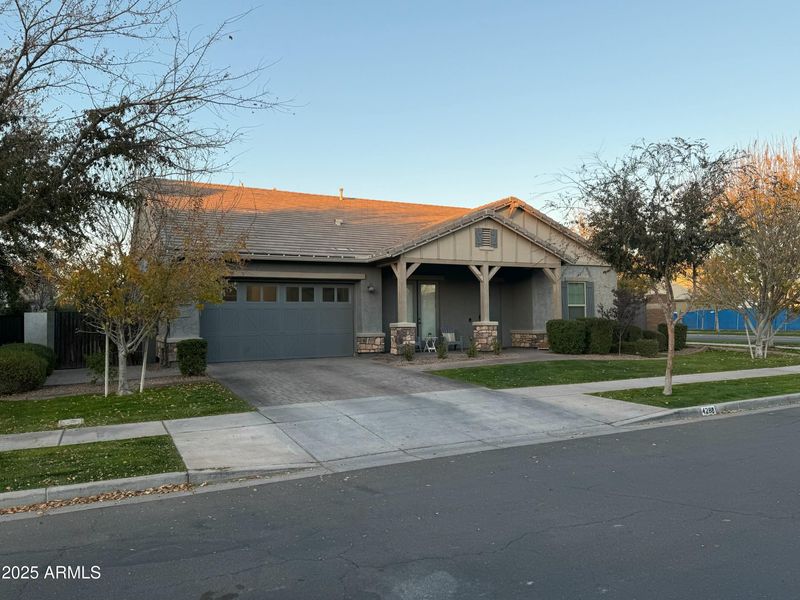 4288 E Comstock Dr, Gilbert, AZ 85296